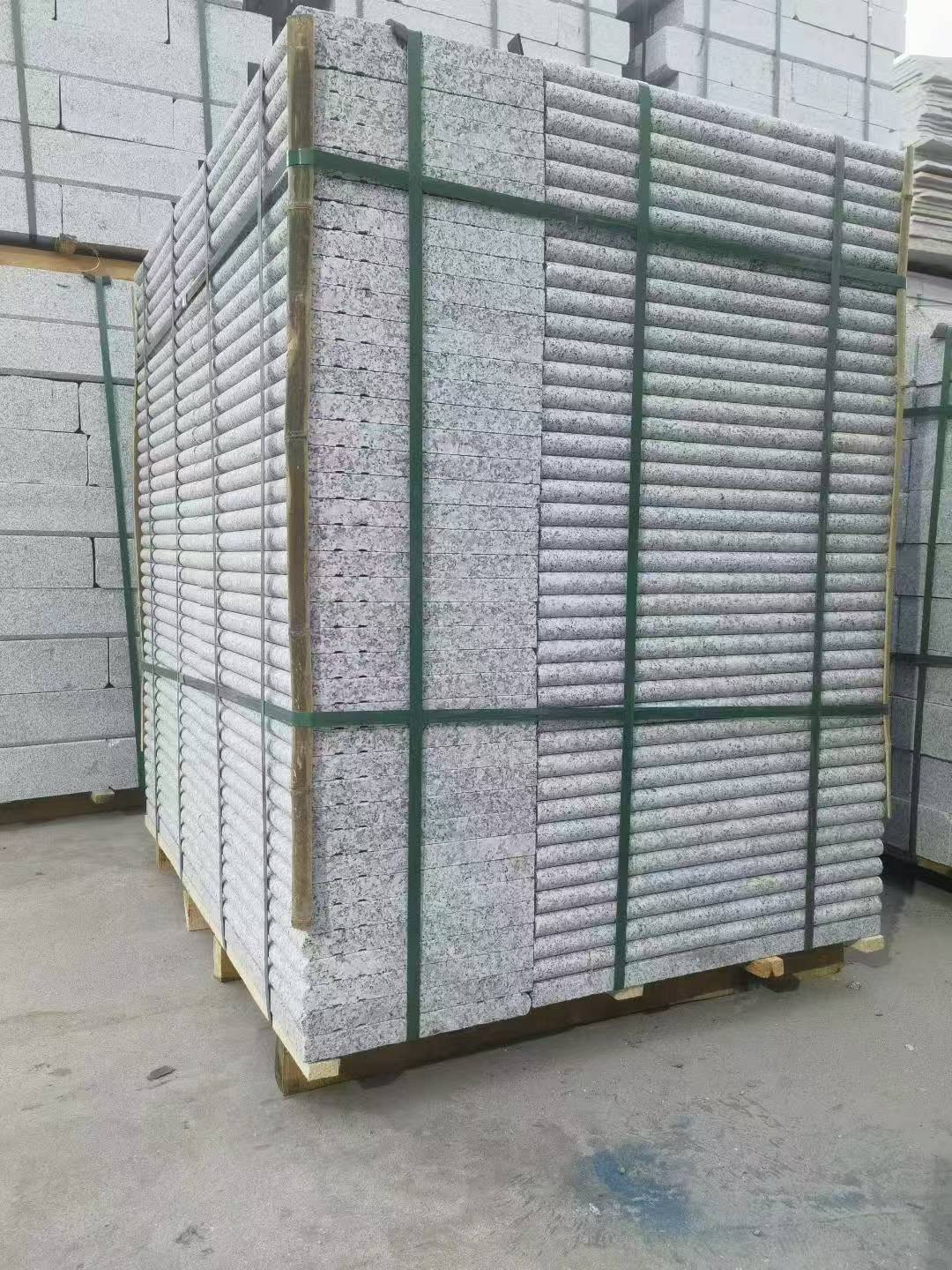 玉溪 芙蓉白3公分厚磨圆边、拉槽，楼梯踏步