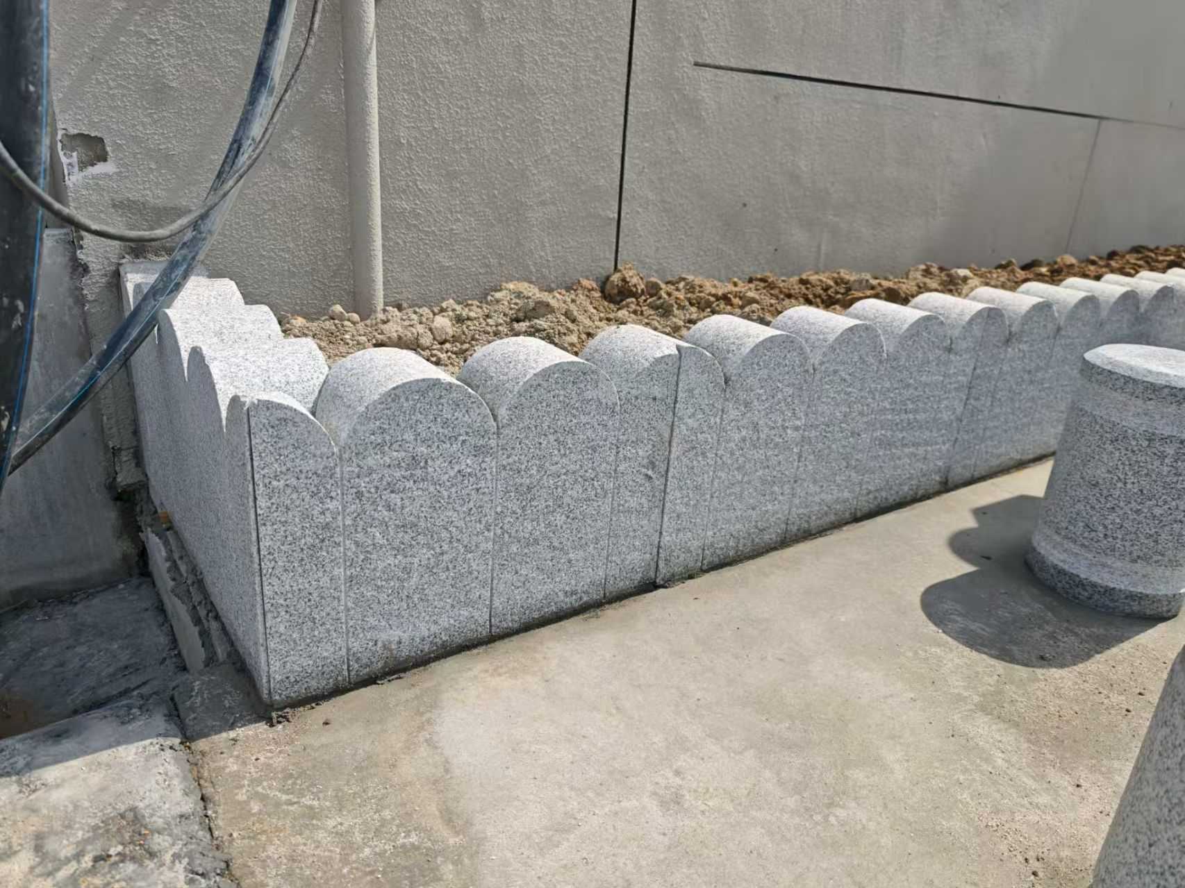 玉溪 芝麻白花岗岩花边石铺装效果图